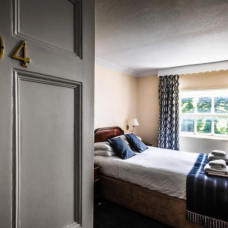 The Royal Hotel Llangollen Bagian luar foto