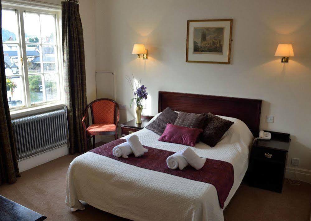 The Royal Hotel Llangollen Bagian luar foto
