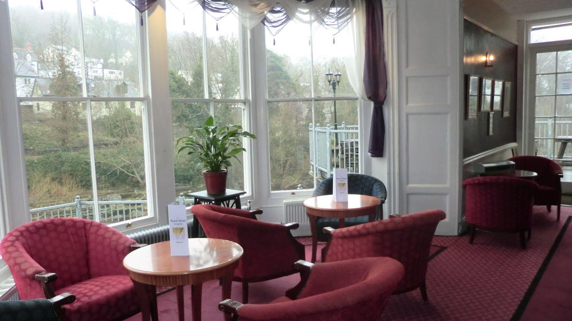 The Royal Hotel Llangollen Bagian luar foto